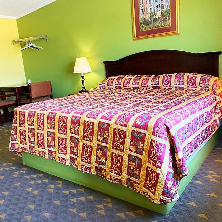 Luxury Inn Midland Extérieur photo